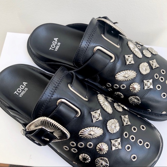 Toga Virilis Studded Black Leather Clogs - Picture 2 of 7